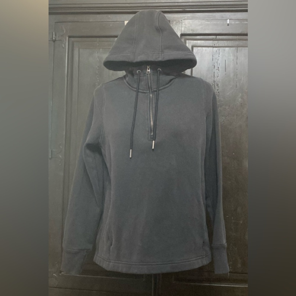 Avia unisex’s Black Rugged Hoodie Sweatshirt- size Medium